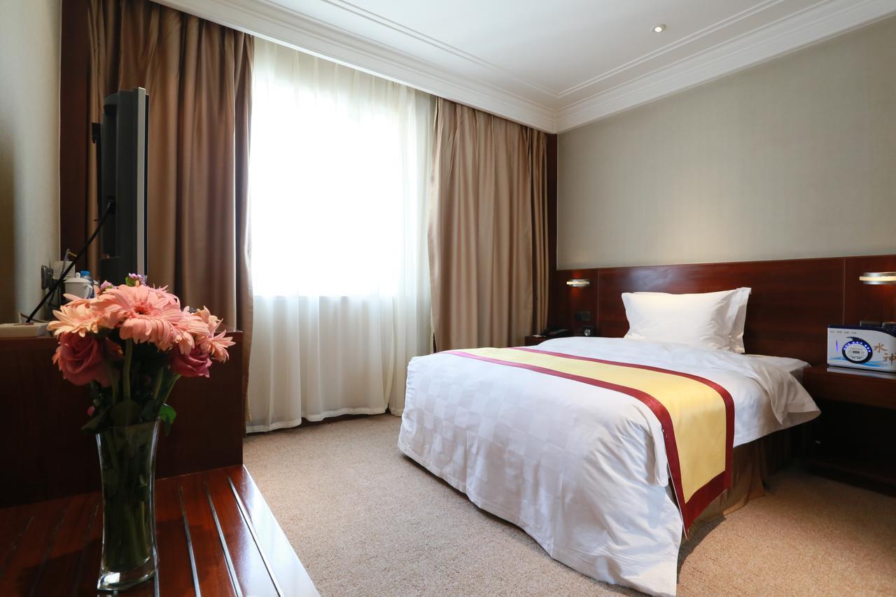 San Want Hotel Hszining Kültér fotó