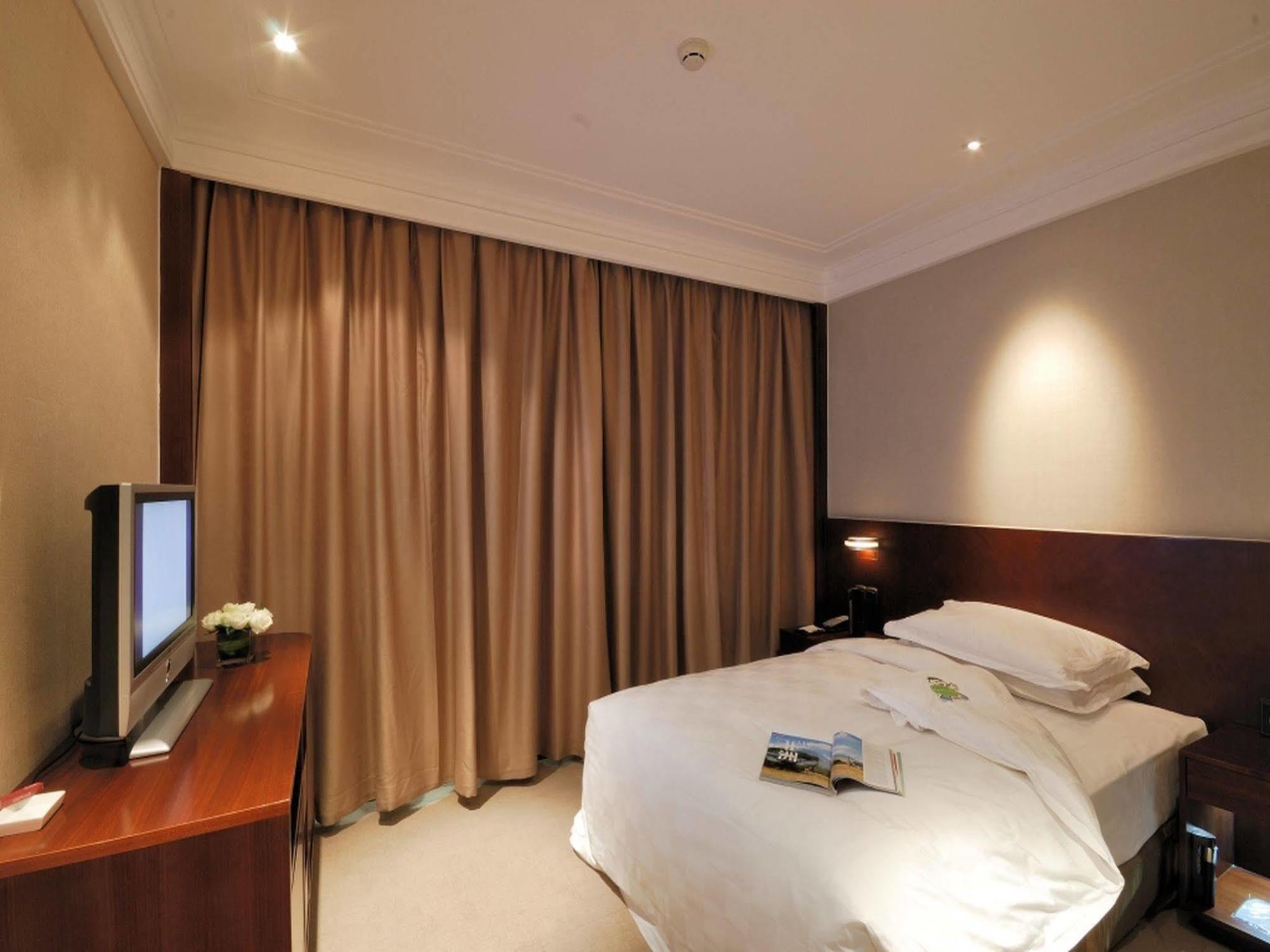 San Want Hotel Hszining Kültér fotó